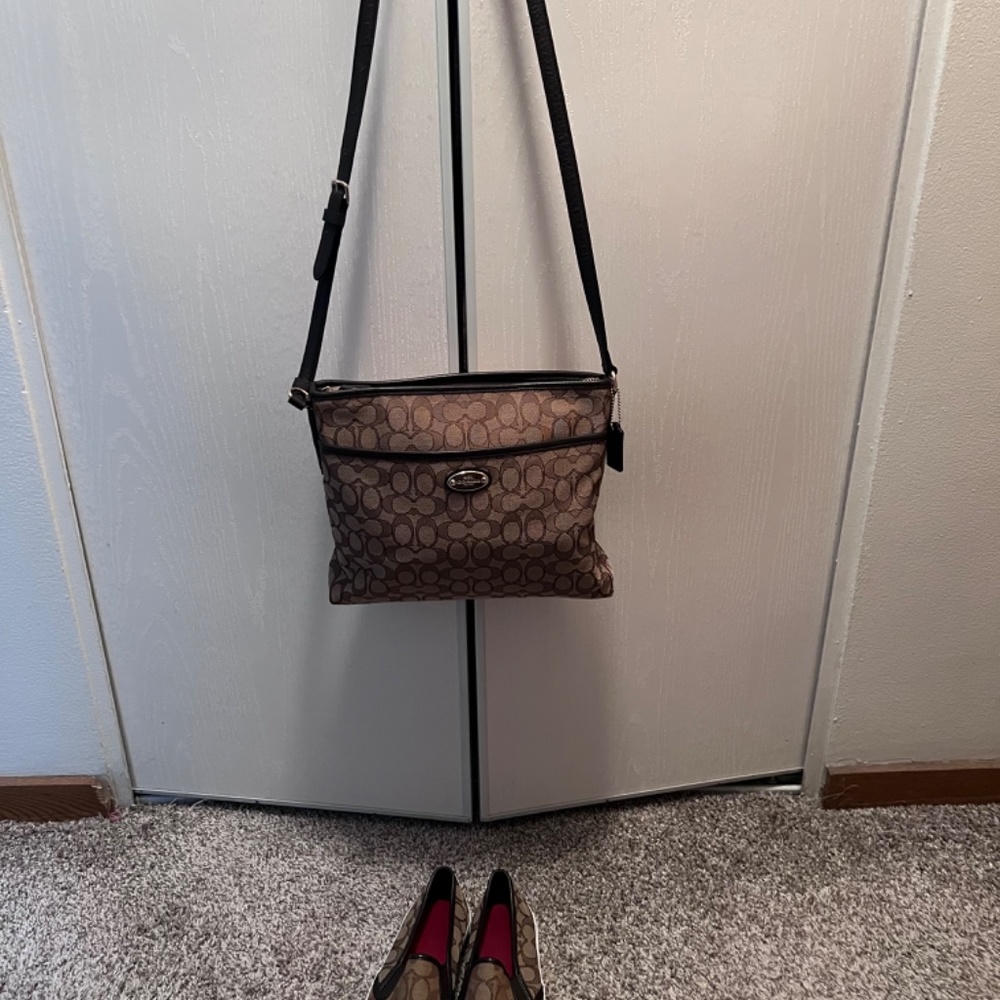 Authentic Coach Crossbody and slides - Picture 6 of 6